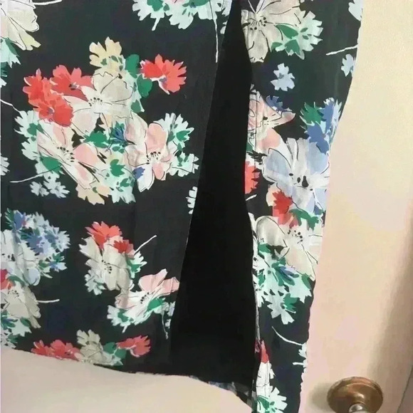 A&F midi floral skirt size small - Picture 2 of 4